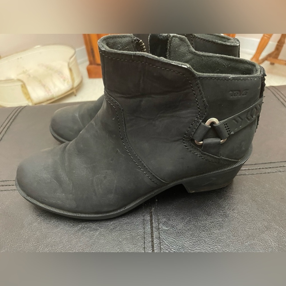 Teva Boots Foxy Moto Ankle Bootie Black Leather Zip Comfort Biker Outdoor Sz 8.5